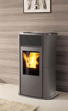 EDILKAMIN MYA CRISTAL de 6,5 Kw. Calor silencioso, ideal para las casas pasivas modernas. Estructura de acero. Radiocomando con display en dotación.laterales y top de cristal negro o blanco, frontal negro.